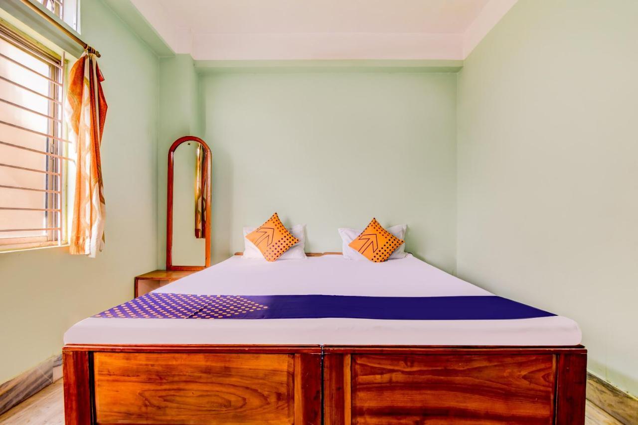 Oyo 63538 Hotel Lotus 1 Khanapara Εξωτερικό φωτογραφία